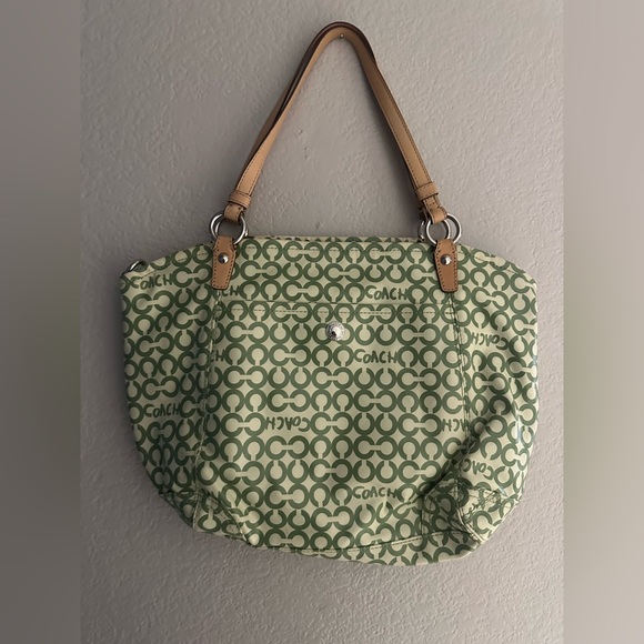 Coach Green and Tan Signature Shoulder Bag - Picture 2 of 15